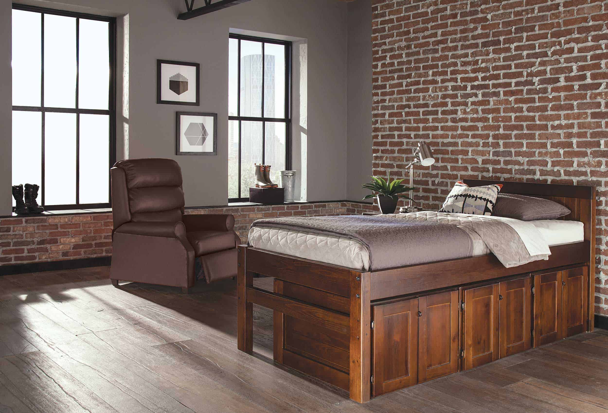 Fiero Bedroom Fiero Bed and 4000 Series Recliner